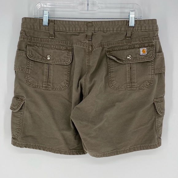 Carhartt khaki cargo short size 16 replaced button - Picture 2 of 5